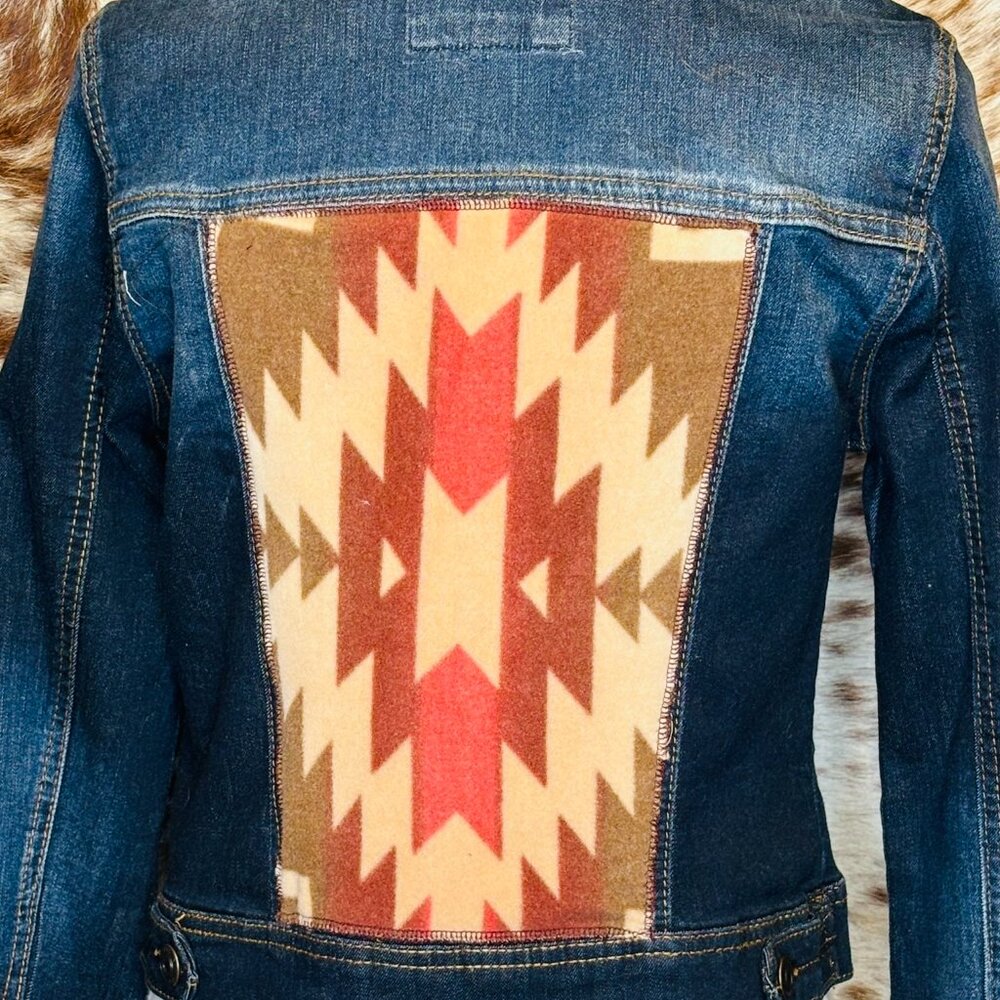 OOAK Upcycled western jean jacket w. tan, cream, pink Aztec fleece accents - M